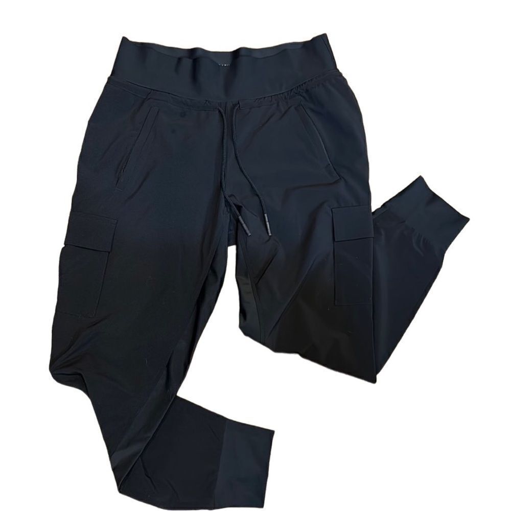 🏃‍♀️ Athleta Black Joggers - Size 6 - Perfect Condition